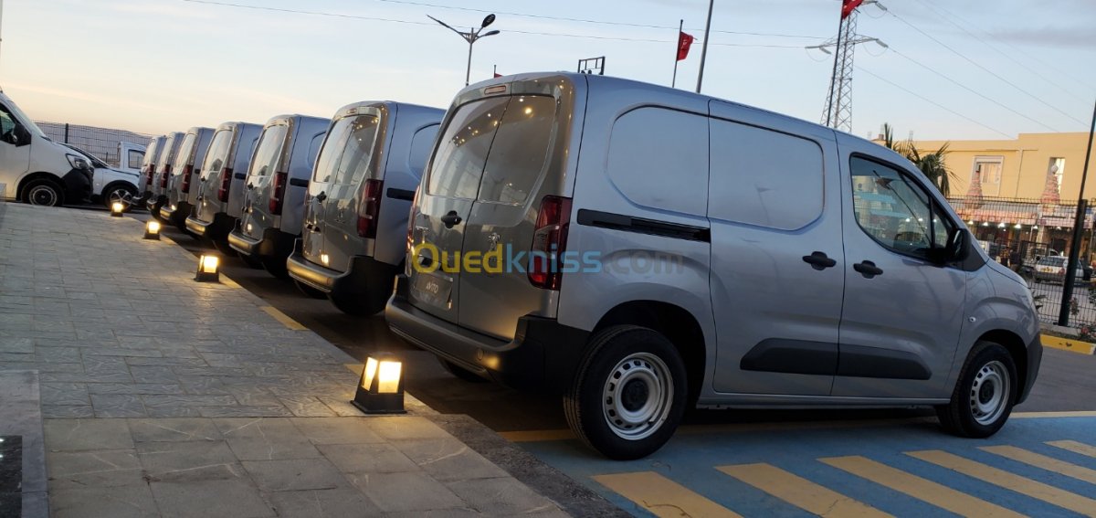 وصول شحنة جديدة من Peugeot Rifter وهذه هي الأسعار