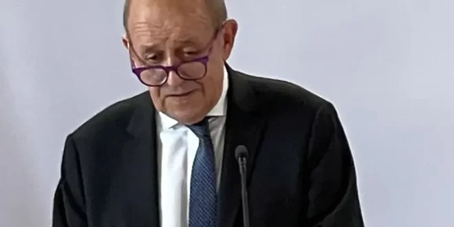فرنسا تتودد مجددا للجزائر : إليك ما قاله وزير خارجيتها جان إيف لودريان