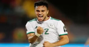 نجم المنتخب الجزائري آدم وناس يتعرض للسرقة