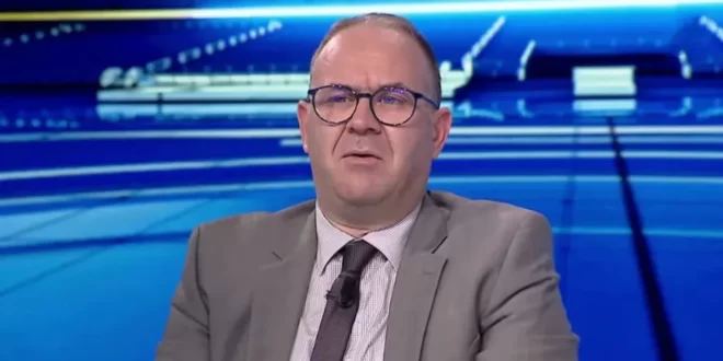 الصادق قحبيش: يصر على أن المنتخب الجزائري منفوخ ويُوجه اتهامات خطيرة للاعبين