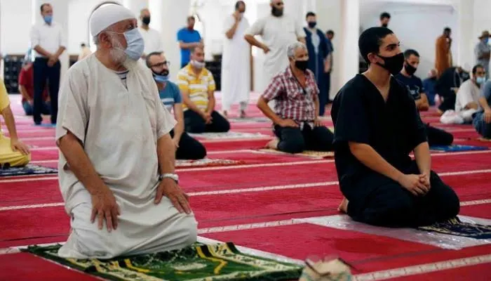 يوسف بلمهدي إلغاء التباعد الجسدي في المساجد