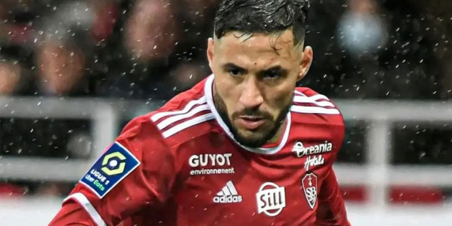 فسخ عقد يوسف بلايلي نادي بريست الفرنسي يرد