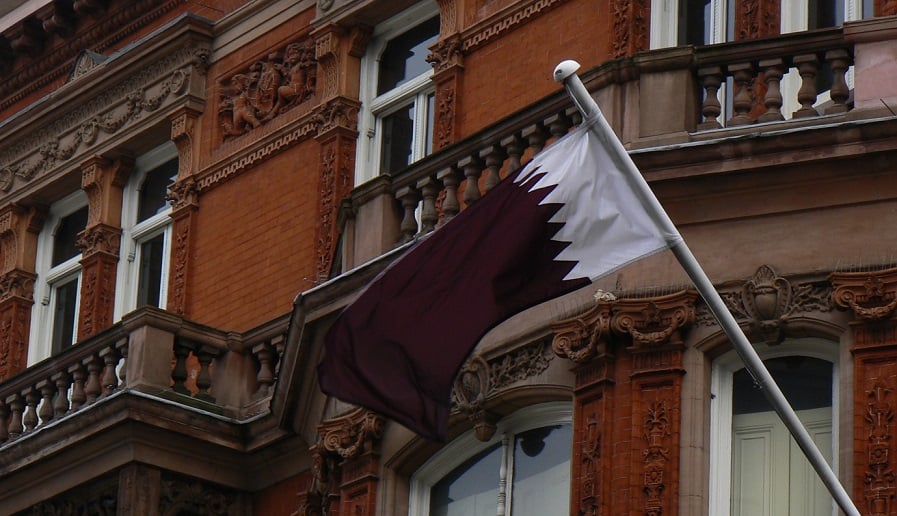بسبب الشذوذ قطر تُراجع إستثماراتها في بريطانيا