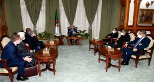 رئيس الجمهورية تبون يستقبل خمسة مؤرخين جزائريين