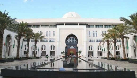 بيان هام من وزارة الخارجية بشأن مقتل المعتمرين الجزائريين