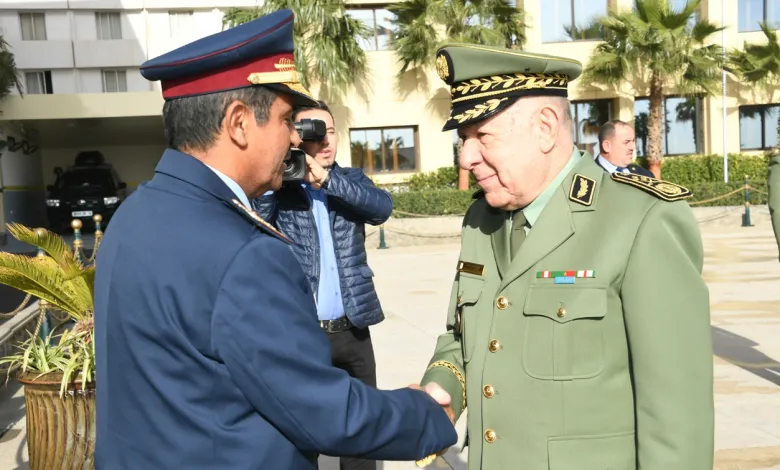 شنقريحة يستقبل رئيس أركان القوات المسلحة القطرية