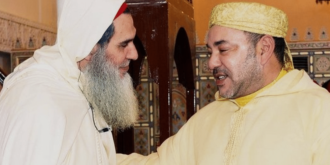 السبب الذي يجعل مفتي المخزن يعتبر أكل التمور الجزائرية حرام في فيديو مثير