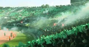 شاهد بالفيديو: لاعبو الرجاء المغربي و جماهيرهم يهتفون باسم الجزائر