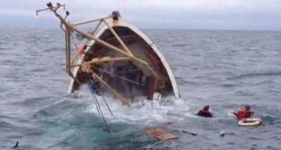 اصطدام باخرة بقارب بولاية تيبازة إنقاذ 3 أشخاص وإصابة آخر والبحث عن مفقود