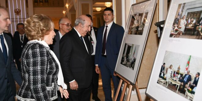 تبون يلتقي بممثلي الجالية الجزائرية في روسيا ويعد بفتح مركز ثقافي جزائري