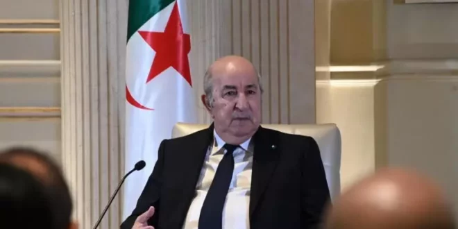 رئيس الجزائر يقيل وزير الإتصال ويعين بديلًا مؤقتًا