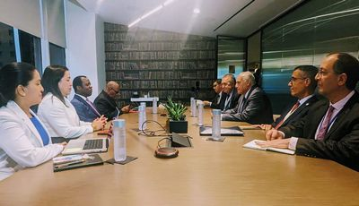 وزير الخارجية الجزائري يجري محادثات في نيويورك مع نظيريه السيراليوني والغوياني