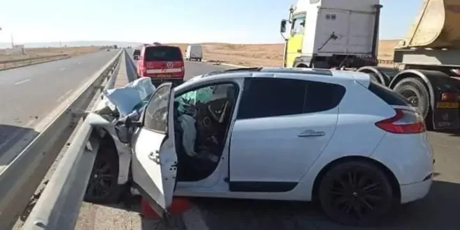حادث اصطدام بين سيارتين يسفر عن 8 إصابات في بلدية المزرعة