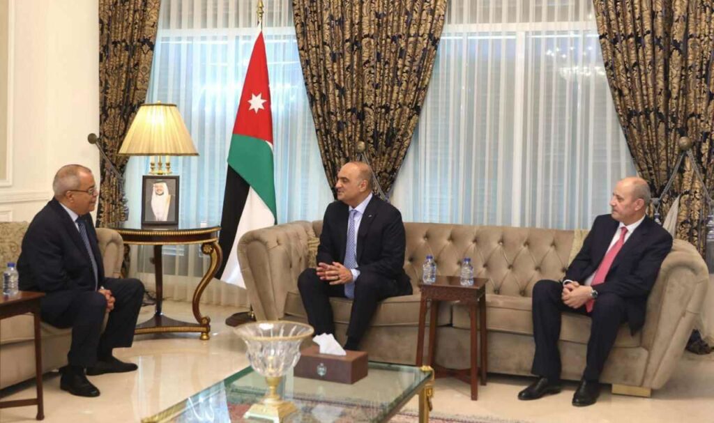 زيارة رئيس الوزراء الأردني للجزائر تهدف لتعزيز العلاقات الاقتصادية والاستثمارية