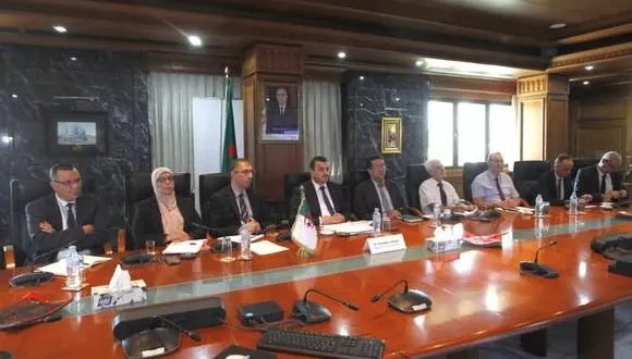 تعاون منجمي مثمر بين وزير الطاقة الجزائري ومؤسسات روسية