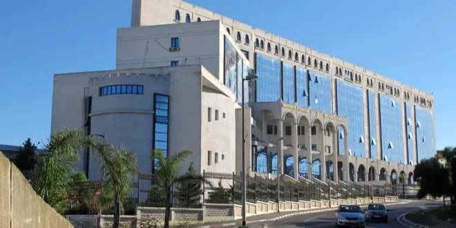 تمديد مواقيت فتح مرافق التعليم العالي حتى العاشرة ليلاً