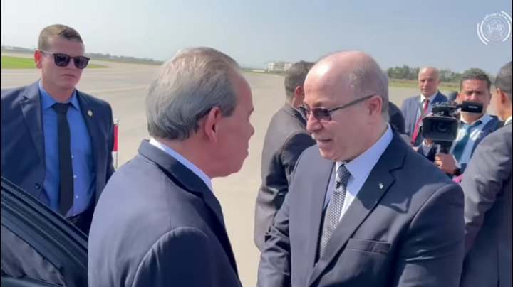 زيارة رئيس حكومة تونس إلى الجزائر المنتدى الاقتصادي الجزائري-التونسي يشهد افتتاحاً رسميًا