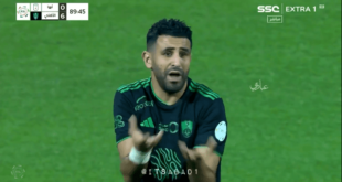 فيديو.. رياض محرز ينتفض في وجه مدربه رغم الفوز بسداسية كاملة