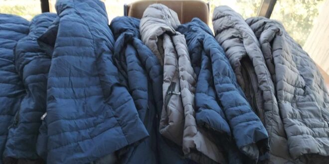 ضبط معاطف رجالية باللغة العبرية في سوق أهراس: إجراءات التفتيش من مديرية التجارة