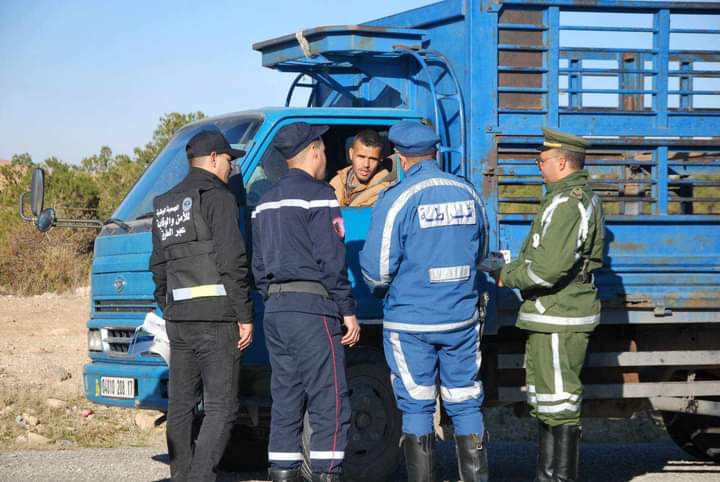 حملة تحسيسية للوقاية من حوادث المرور تنظمها المجموعة الإقليمية للدرك الوطني بالجلفة