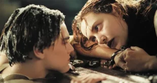 عودة فيلم تيتانيك للأضواء بيع الباب الشهير بمبلغ ضخم في أحدث تطورات السينما