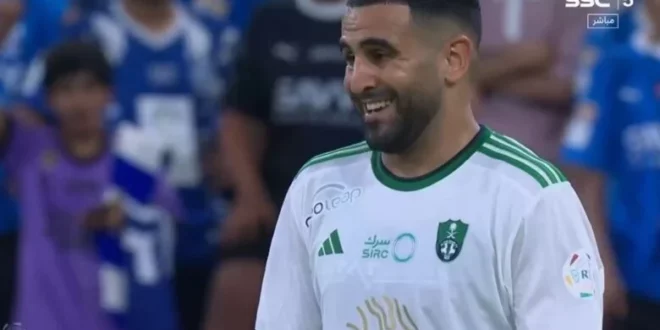 بالفيديو: حكم يُبطل هدف النجم رياض محرز المُبهر في مباراة الكلاسيكو