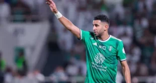 رياض محرز يتألق ويُساهم في فوز الأهلي على الشباب في الدوري السعودي