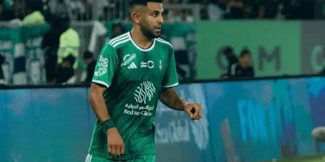 رياض محرز يقدّم تمريرة حاسمة أمام بيرسيبوليس في دوري أبطال آسيا