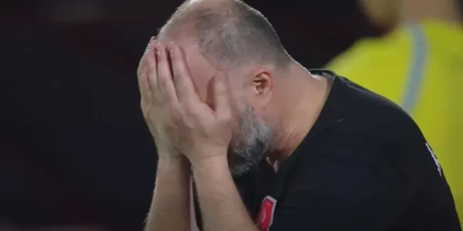 بلماضي يبكي بعد خسارة الدحيل أمام الأهلي بثلاثية في الدوري القطري